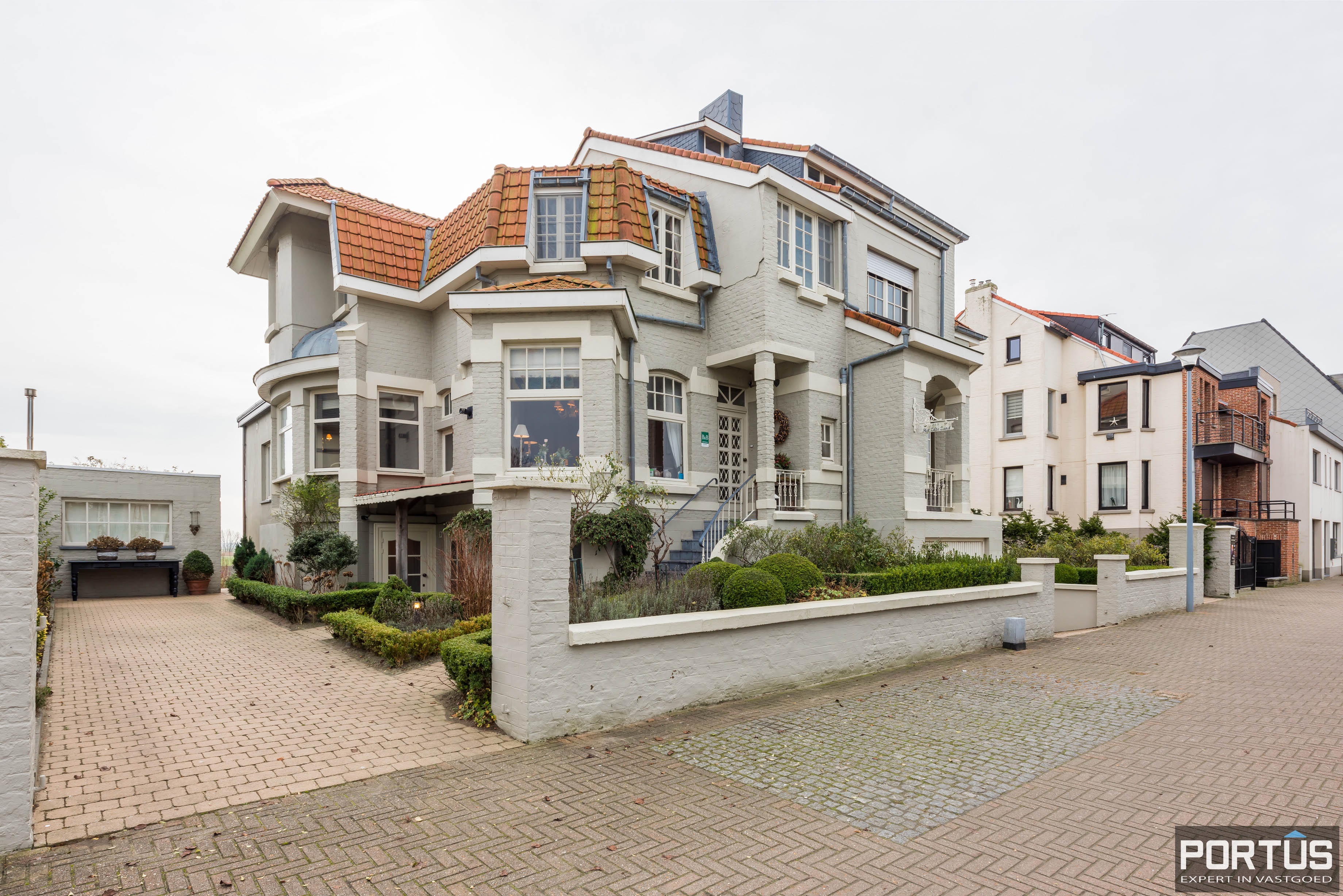 Villa/B&B Te Koop Westende Met 6 Slaapkamers | Portus Nieuwpoort